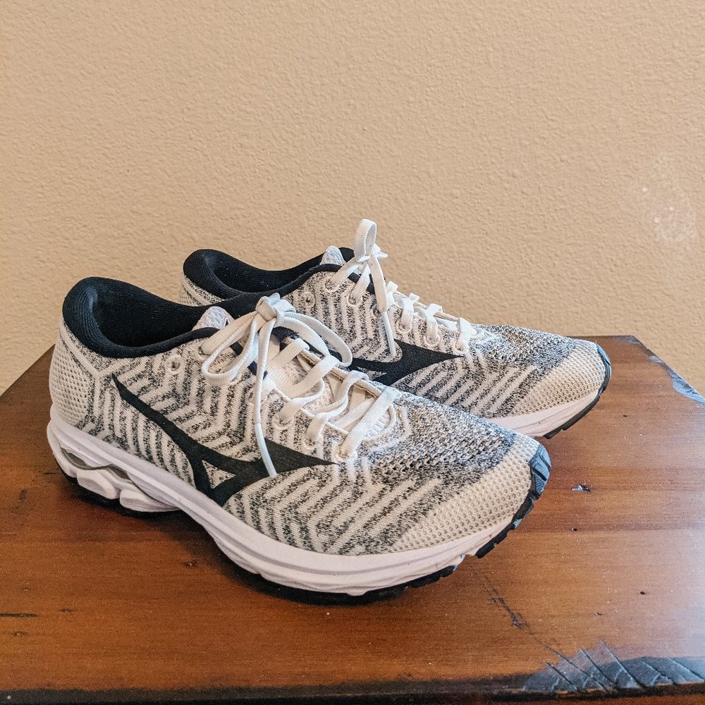 Mizuno Waveknit R2 Running Shoes